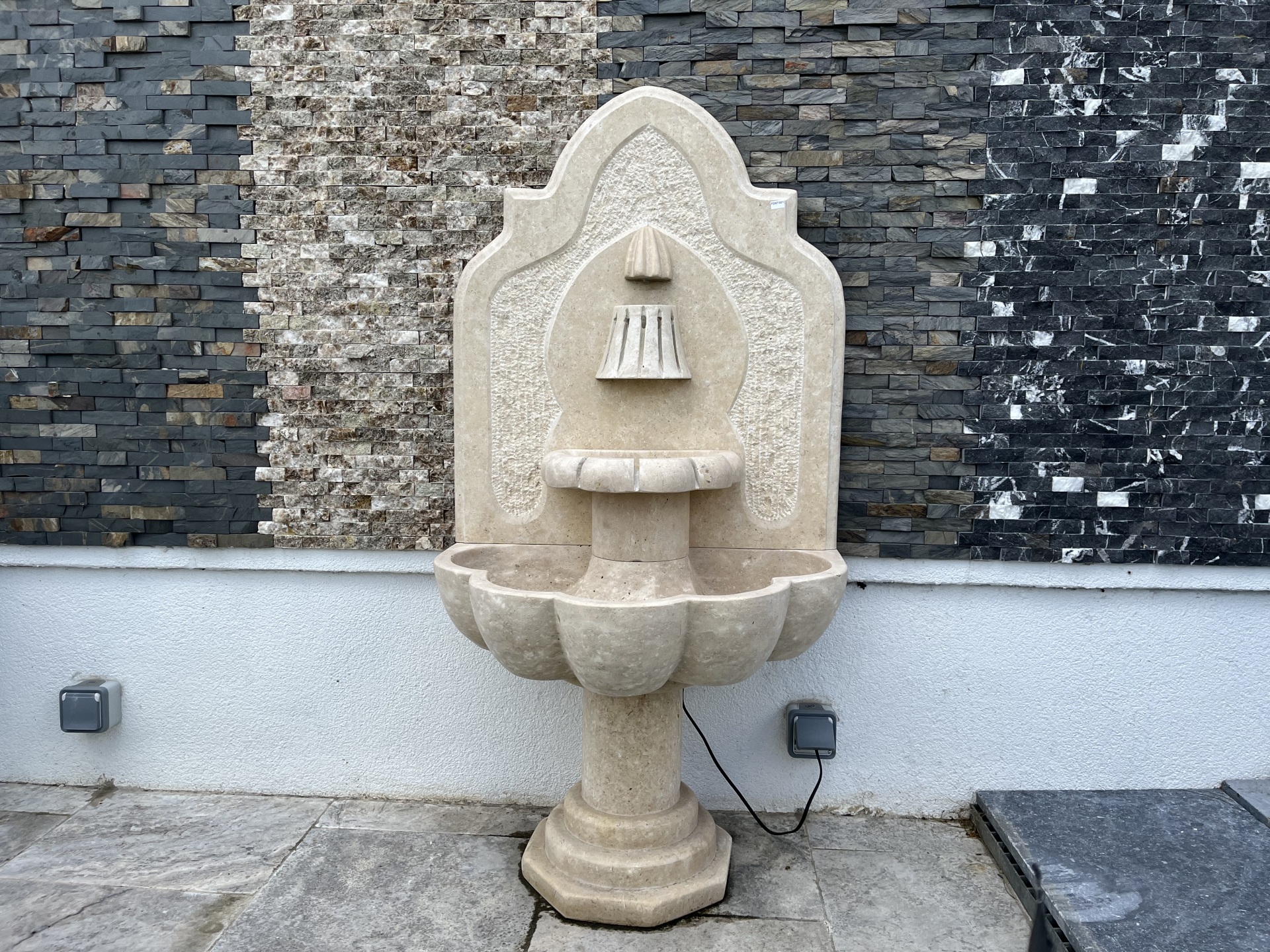 Fontaine Murale en Marbre Beige 